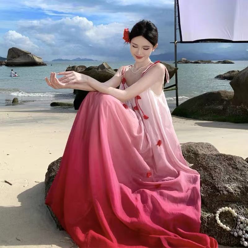 温柔风蓝色渐变吊带连衣裙女夏季海边度假沙滩裙氛围感花朵仙女裙|undefined