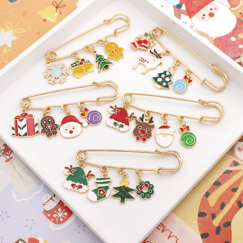 Christmas cartoon brooch