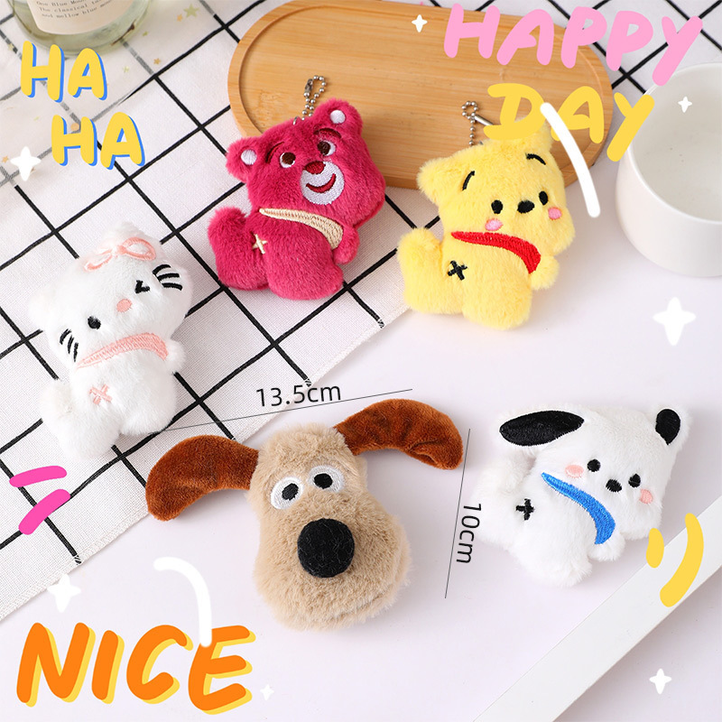 Caricatura peluche fresas oso broche lindo perro Pacha muñeca bolsas de muñecas colgar DIY accesorios de ropa al por mayor