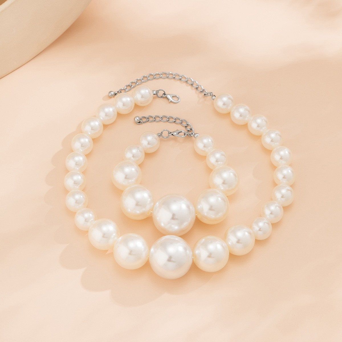 Collier pour femme tendance simple et polyvalent design perles_voghion.com