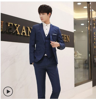 Traje de dos piezas con cuello plano azul real