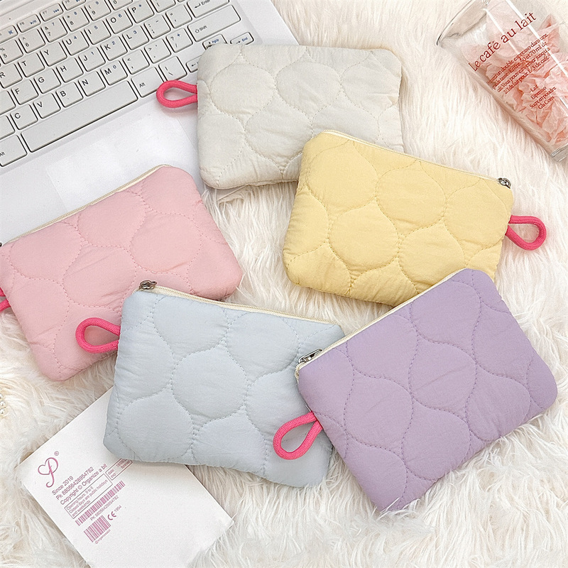 410122 quilted sanitary bag cream physiological period sanitary napkin coin purse lipstick cosmetics portable