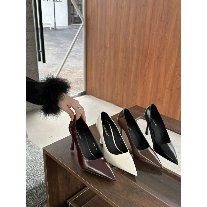 Простые дикие высокие каблуки женские 2024 новые осенние красные мягкие кожаные заостренные каблуки