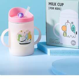 新款儿童杯牛奶训练直饮餐具食品级硅胶宝宝学饮带刻度高硼玻璃杯