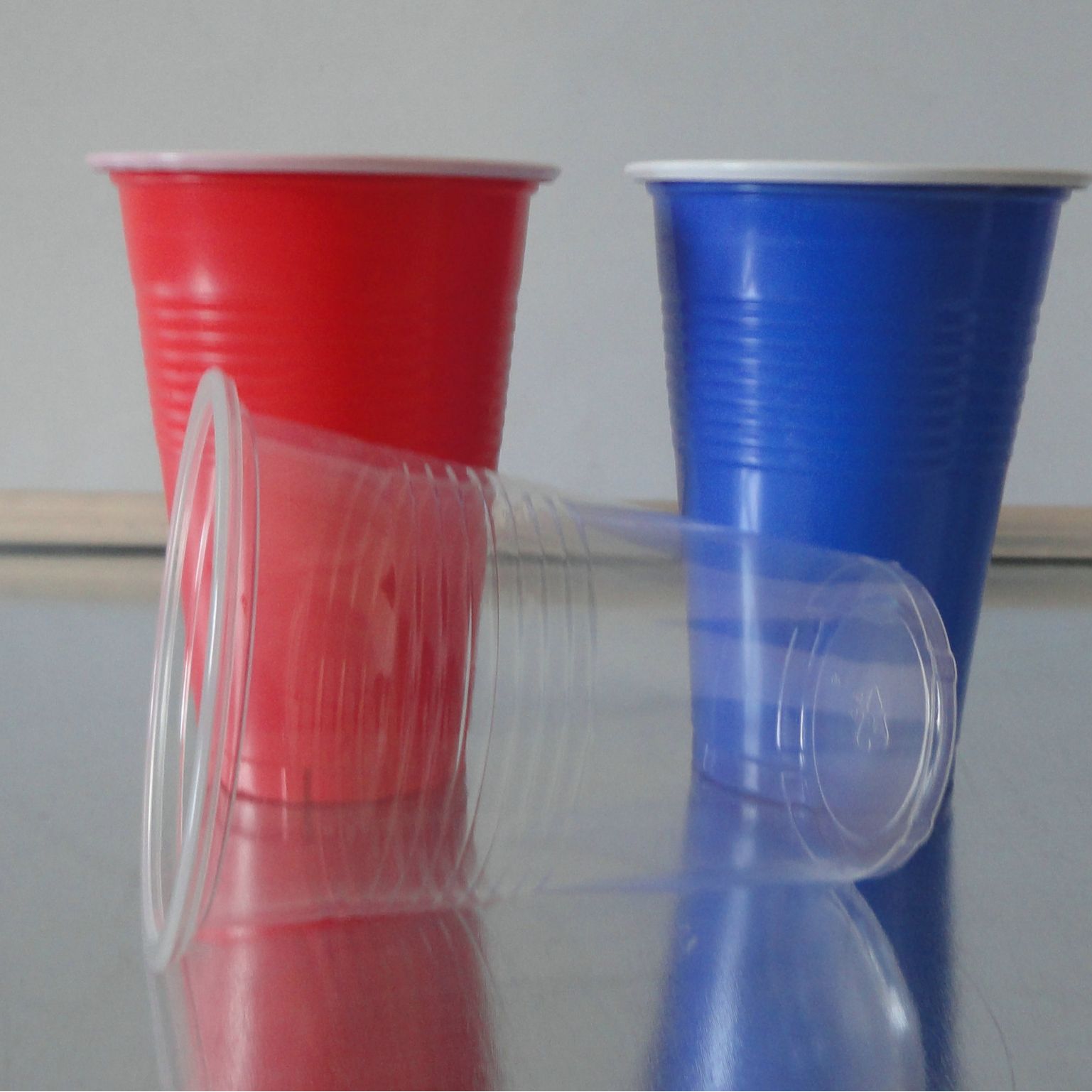 500ml 一次性红色塑料杯/双色杯/宴会杯/食品级pp杯可印刷LOGO