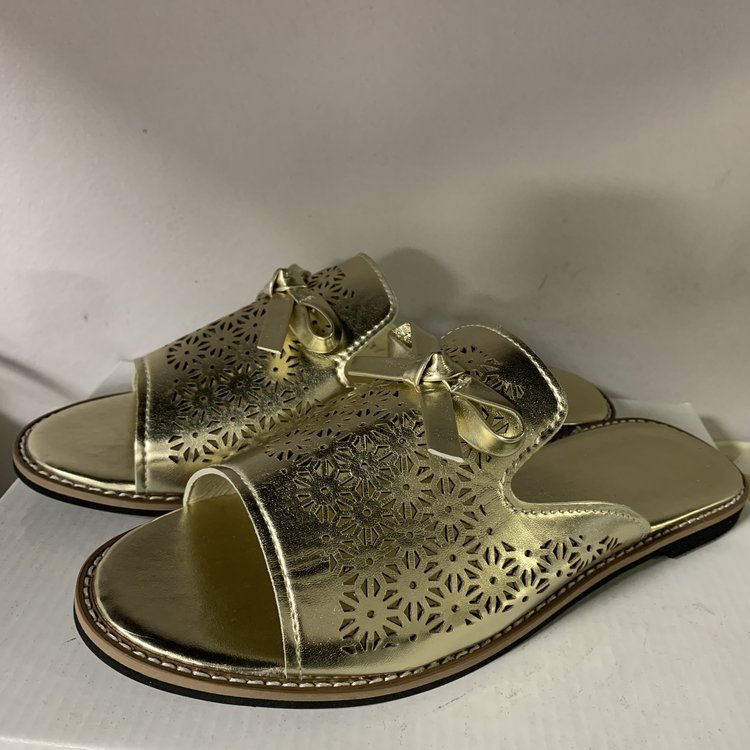 032008349698995206w2964h29