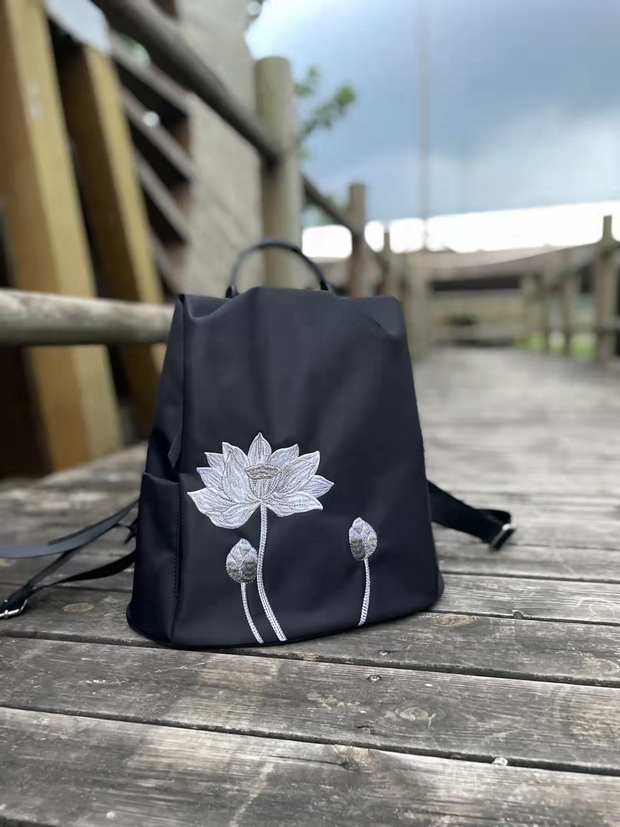 Large capacity ethnic style bag manufacturers embroidered women's versatile Oxford cloth shoulder bag embroidered women's bag wholesale