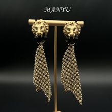 �ൺ�йŵ��18K��ʨ��ͷ��Ƕ��ɫ��Ȼʯ���������ع�����925����