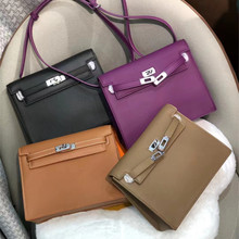 �����������ɫswift�^��ţƤ2023�¿�С�����r�аٴ��p��Ů��