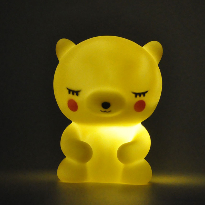 卸売りの露店のアイデアのおもちゃのフクロウの発光のかわいいledの小さい夜の明かりのベッドのヘッドライトのゴムのおもちゃ|undefined