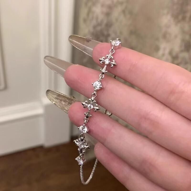 Ins Palace-Style Minimalist Iris Cross Bracelet for Women, Light Luxury Niche Exquisite Commuter New High-End Jewelry Ins Palace-Style Minimalist Iris Cross Bracelet for Women, Light Luxury Niche Exquisite Commuter New High-End Jewelry