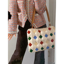 F��ˤ�Pӛ����X��Ů�μ��������ͨ�ڸ߼��к��sD