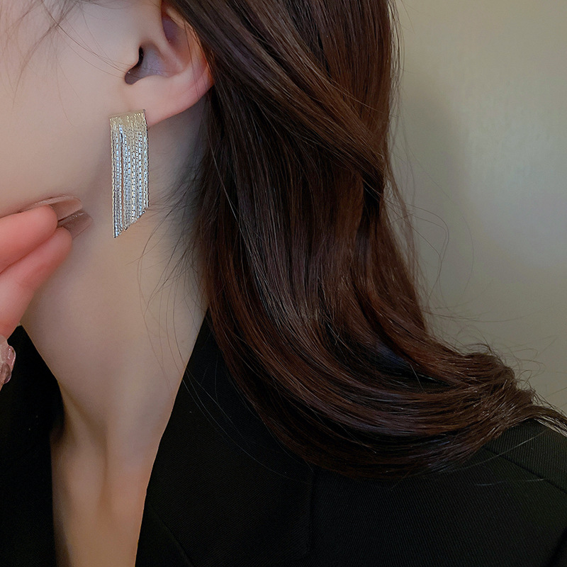 Fashion Solid Color Copper Tassel Earrings 1 Pair