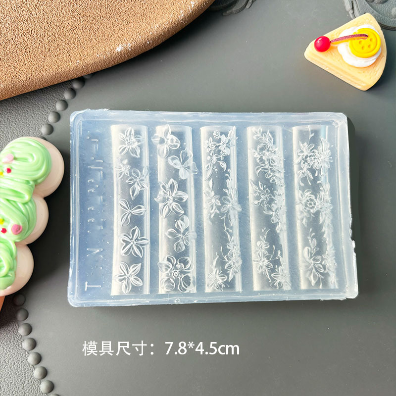 Venta caliente transfronteriza molde de manicura de alta transparencia animal de dibujos animados oso bowknot ramo DIY modelo de manicura en relieve tridimensional