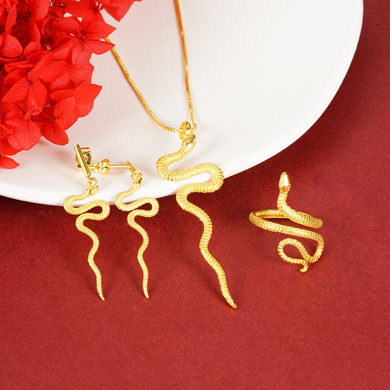Gufa Sha Gold Zodiac Serpente Personalidad Joyas Collar pendientes de orejas Anillo de la mujer doblado Año de la Serpente Accesorios versátiles