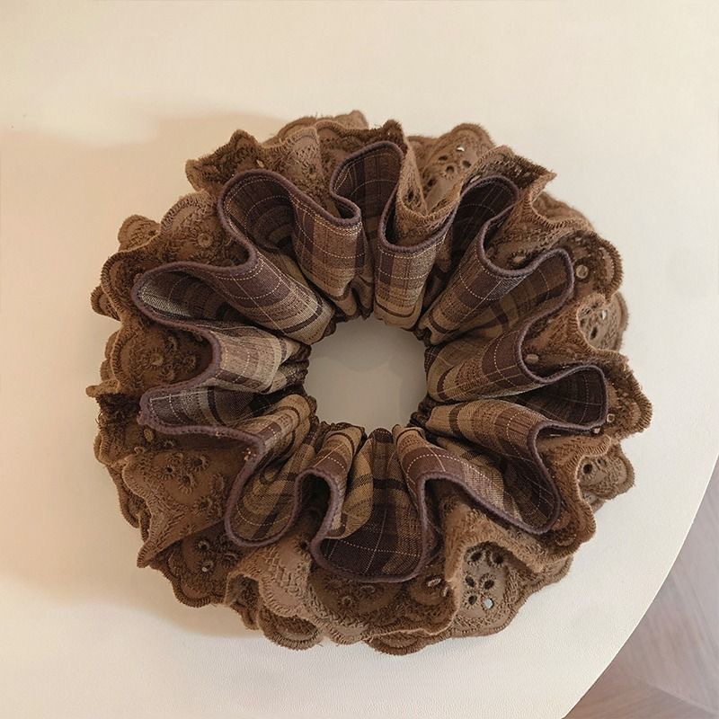 7# coffee brown plaid lace trimmed ab side scrunchie, approximately 15cm