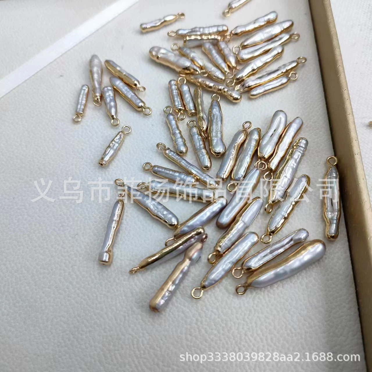 Natural Freshwater Pearl top Golden Bringing Drink Drink Drink Drink Badpigs Irregular Pearl DIY DIY
