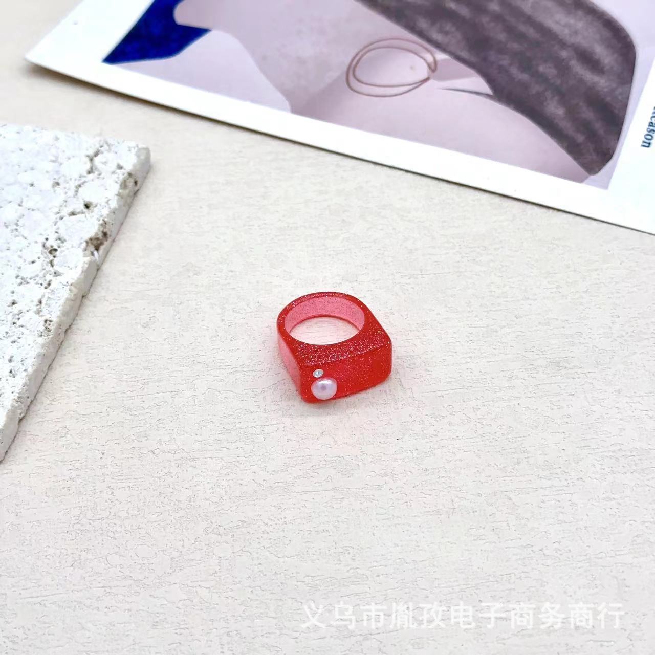 Nueva transfronteriza de estilo INS resina geométrica anillo cuadrado moda pequeña perla fresca joyería de diseño hecho a mano