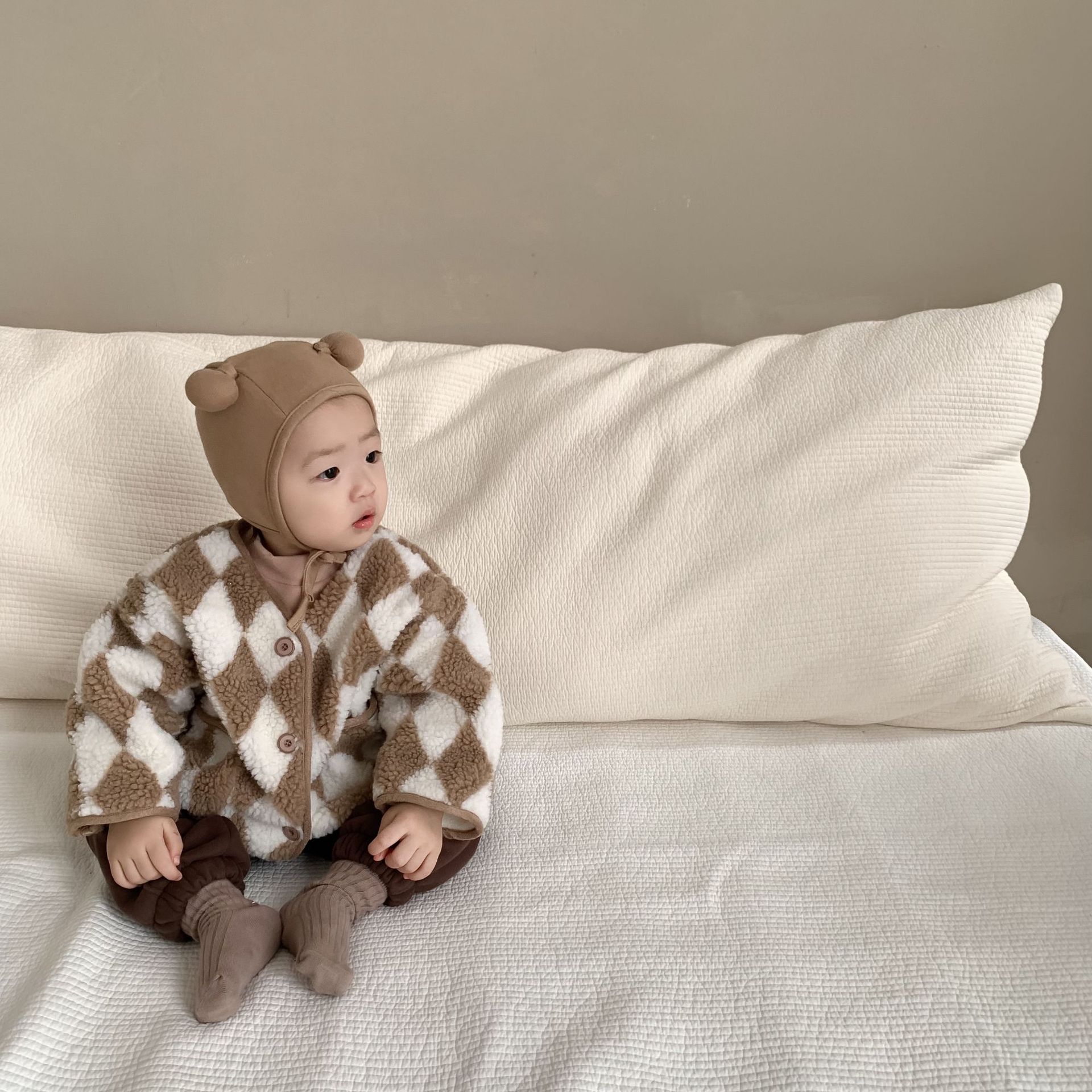 Chaqueta de felpa para bebé, estilo coreano, ropa infantil, camisa de capa base para otoño e invierno, chaqueta de algodón para bebé, ropa para salir de paseo image 3