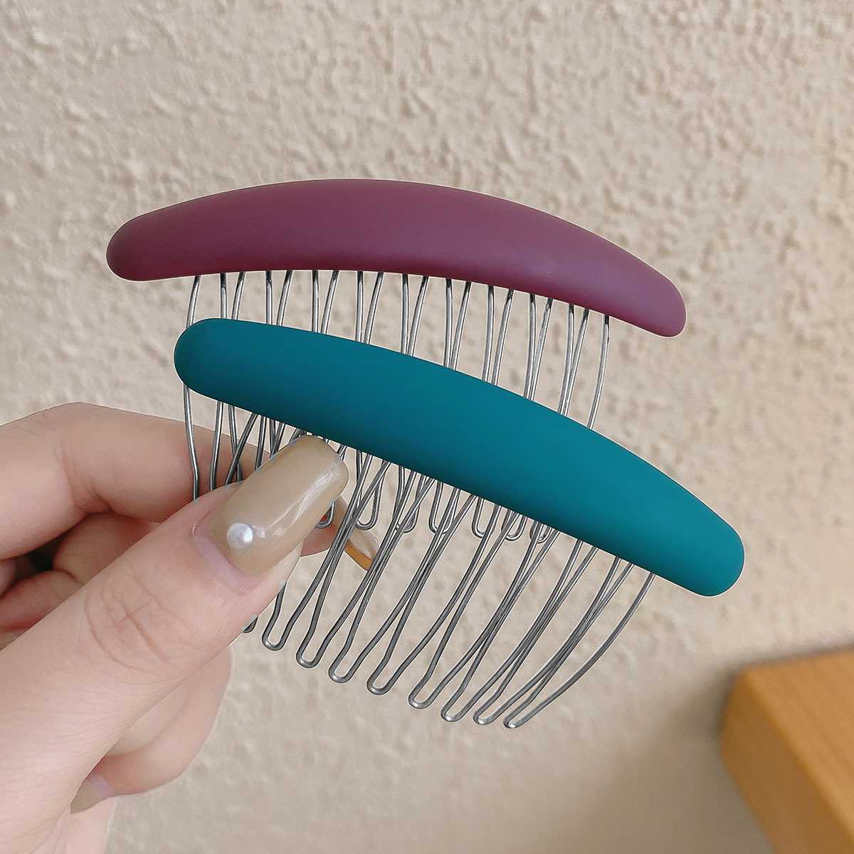 Enchufe inverso flequillo peine del pelo cabeza de la cacerola accesorios para el cabello Coreano femenino dulce insertar peine cabeza trasera cabello roto updo tarjeta de pelo clip de enchufe