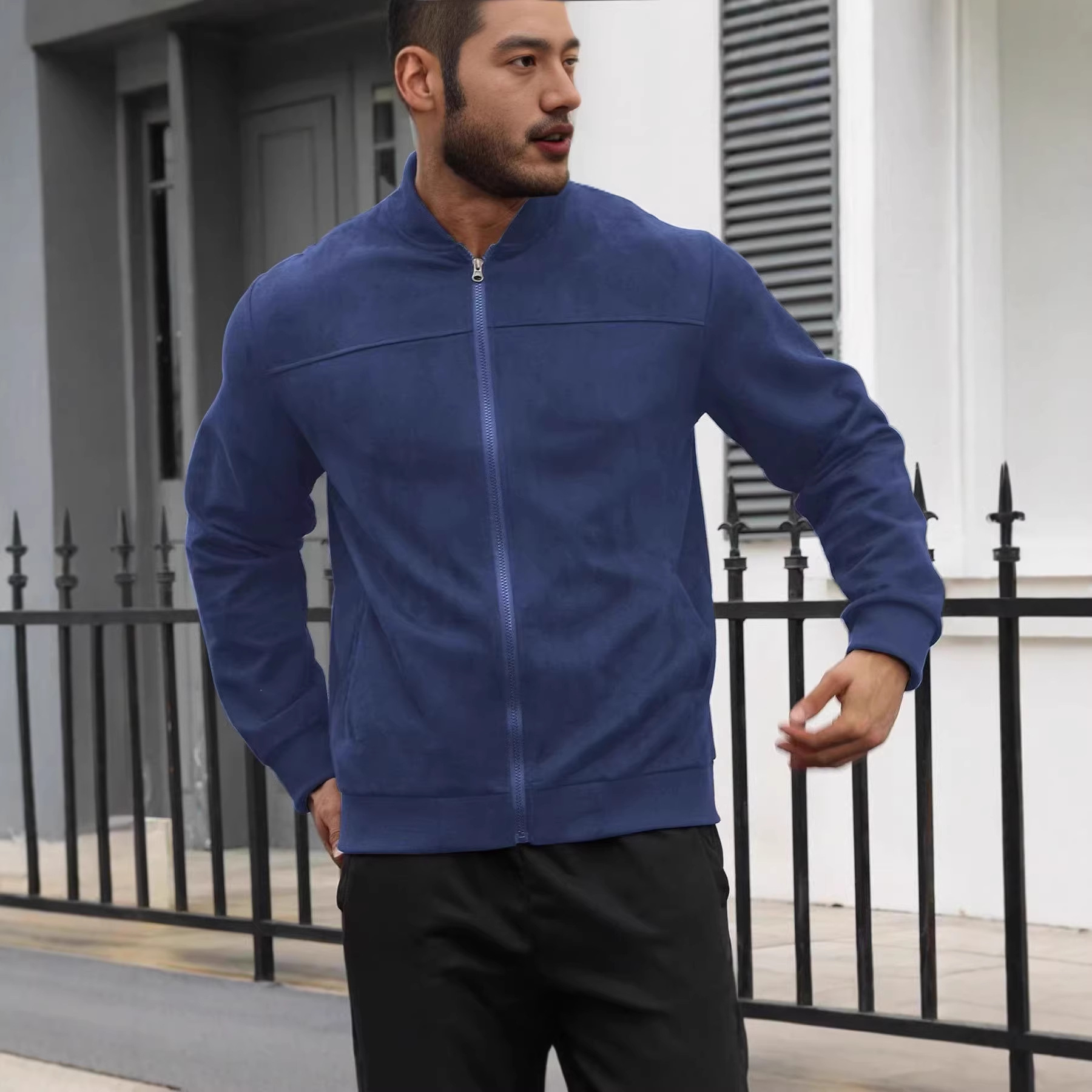 Leichte Herrenjacke in Wildlederoptik – Stilvoller, lässiger Reißverschlussmantel für urbanen Look | Schmale Passform, Stehkragen, verschiedene Farben_voghion.com