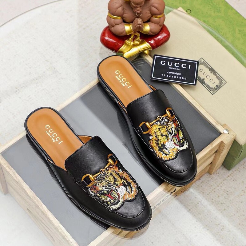 Original Brand, Original Box, Closed-Toe Half Slippers for Men, New Style Mule Shoes with Horsebit Buckle, Flat Genuine Leather Embroidered Slip-On Sandals