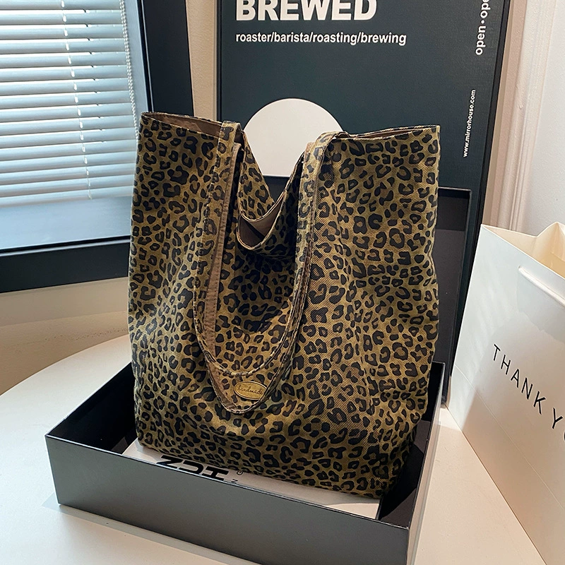 Новый нишевой дизайн леопардовый холст сумка женская большая вместимость с двумя спинами сумка на плечо простой повседневный рабочий пакет