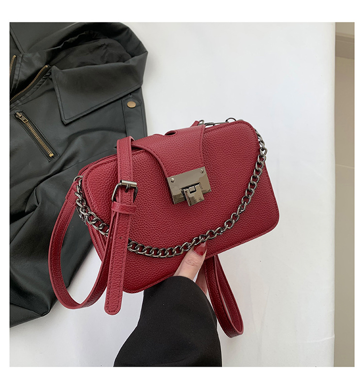 Women's Medium Pu Leather Solid Color Vintage Style Classic Style Zipper Crossbody Bag display picture 10