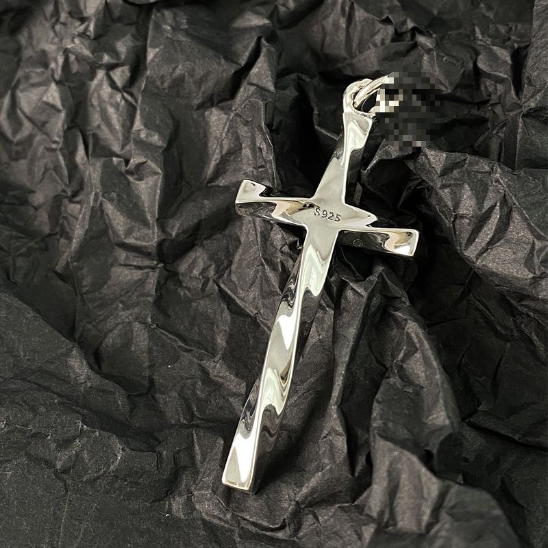 Colgante de cruz Aurora Dorada S925 plata esterlina Collar de hombre Personalidad universal Nicho de Europa y América no decoloración de plata