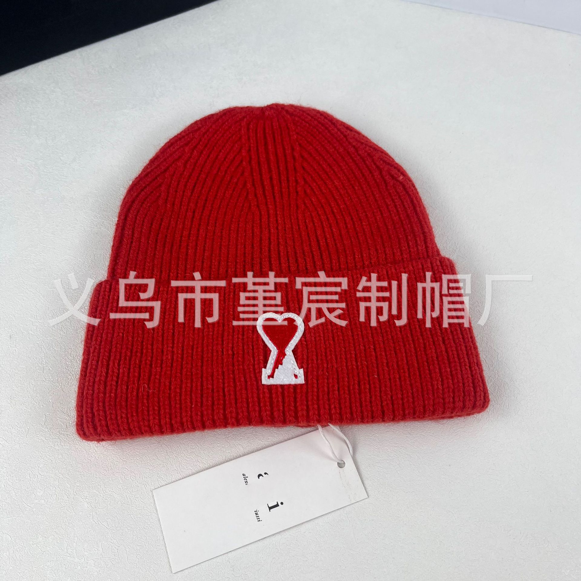 红色