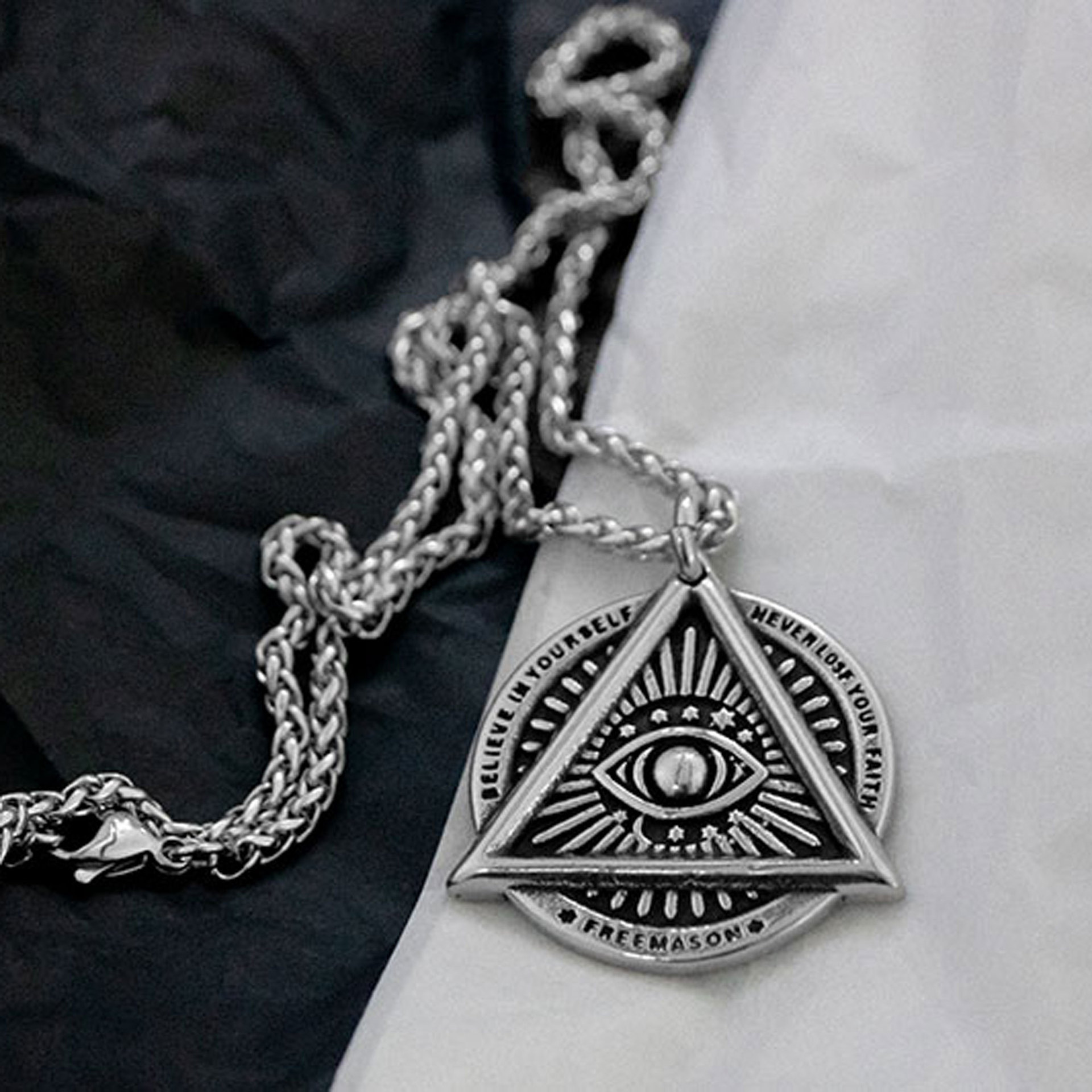 ŷ��������Ʒ���Ƕ�ħ֮�۵�׹ �Ѹ�Բ�Ƴ�����ʿ����SP1001