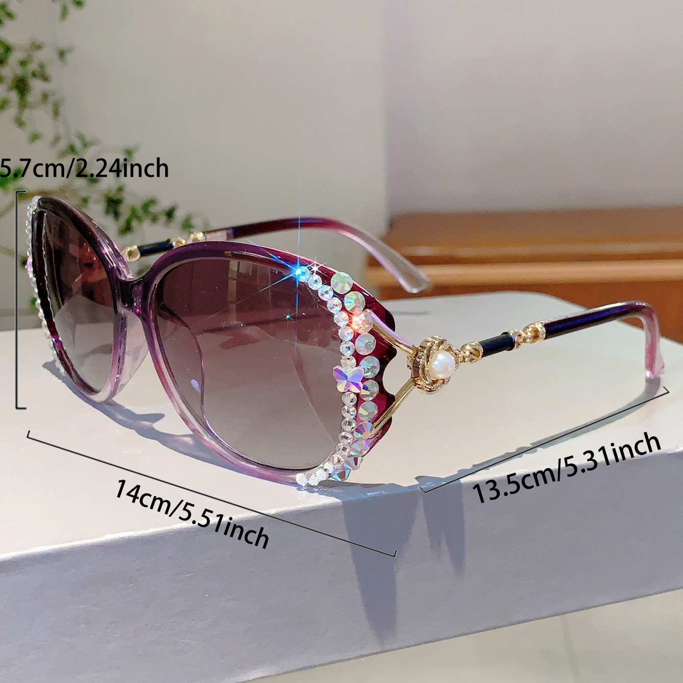 Vintage dames zonnebril met groot frame en uv bescherming_voghion.com