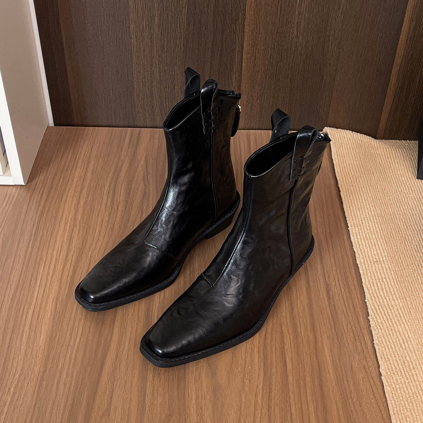 2025 グレープママ ~ 秋冬ファッショナブルなポインテッドトゥ V 口レトロデニムスリムブーツ太いヒールしわウエスタンショートブーツ女性用