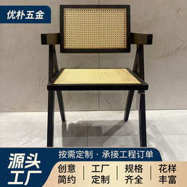 厂家直销藤编实木餐椅家用客厅商用饭店中古风简约民宿实木餐椅