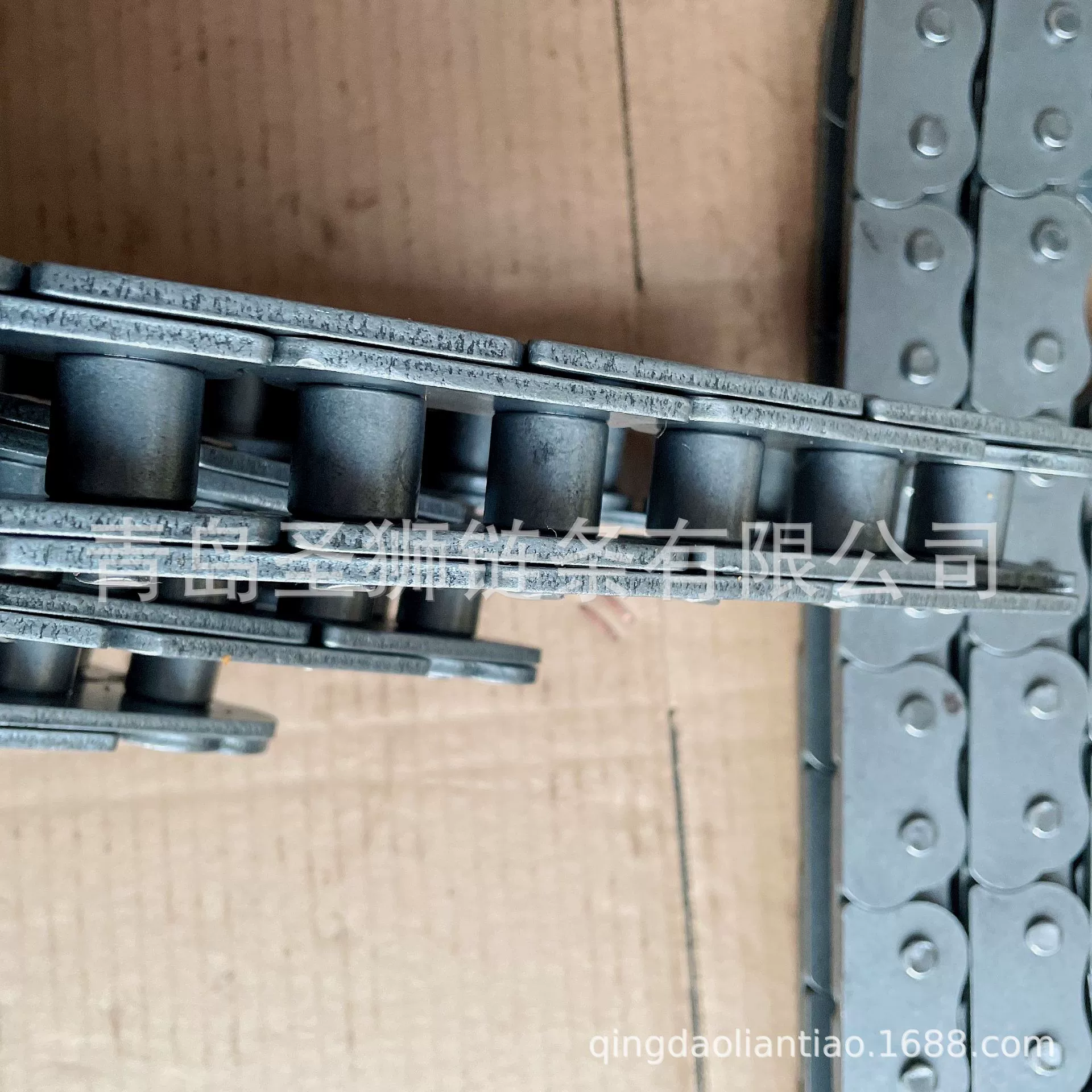 Высокопрочная цепь с большим шагом, предотвращающая сгибание сторон, утолщенная большая цепь с защитой от сгибания, нажимная оконная цепь 20A, противоскользящая конвейерная цепь