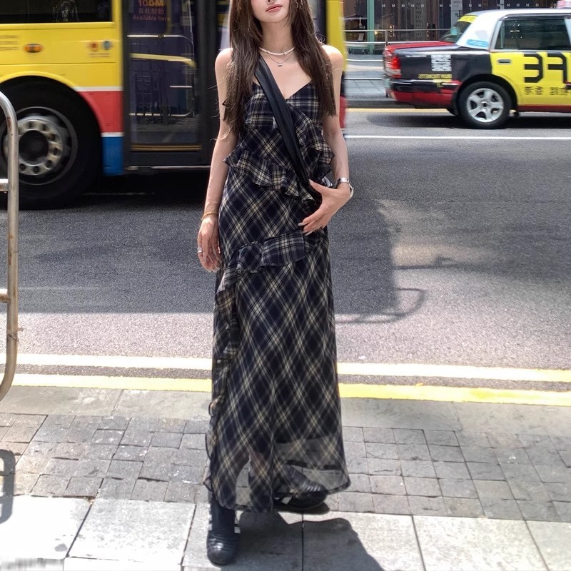 法式复古格纹荷叶边吊带连衣裙女2025夏季新款减龄收腰显瘦A字裙|undefined