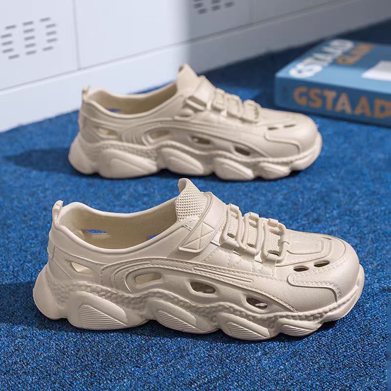 Slip-On Clogs for Men, 2025 New Summer Outdoor Hiking and Fishing Sandals, Men's Beach Shoes with a Soft, Cushioned Feel