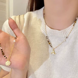 项链;耳环;戒指