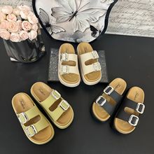 ������ЬŮ�⴩�¿�߼��д�ێ���¶ֺһ����ЬŮ���Qɳ��