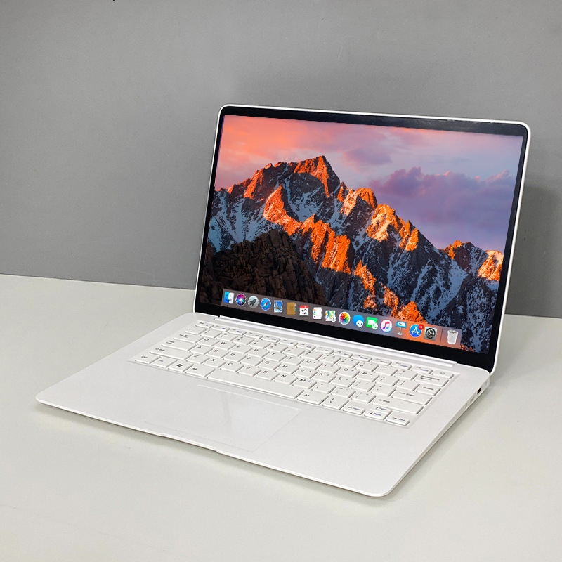 Simulación de computadora props 13.3 modelo de Apple ultra delgada modelo de escritorio sala modelo props