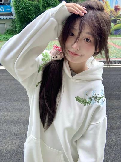 American Retro High-End Floral Embroidered Hooded Sweatshirt for Women in Spring & Fall Loose Lazy Style Design Niche Tops