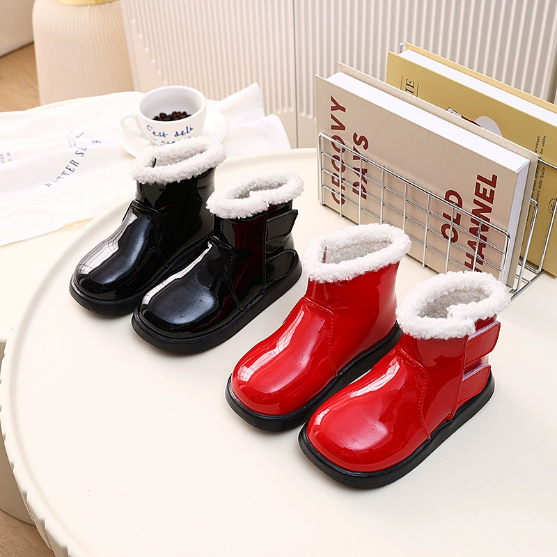 Детская обувь плюс бархатные сапоги зимние меховые короткие сапоги новые детские сапоги Martin сапоги теплые хлопчатобумажные туфли на мягкой подошве