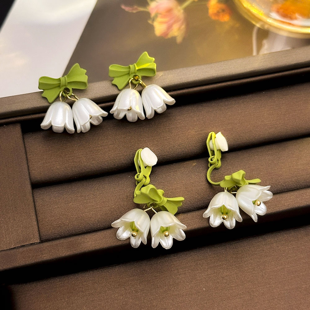 Mori Bowknot Bell Orchid Pendientes sin orejas perforadas sin dolor Pendientes de flores de alta calidad Lujo ligero Pendientes simples y de moda