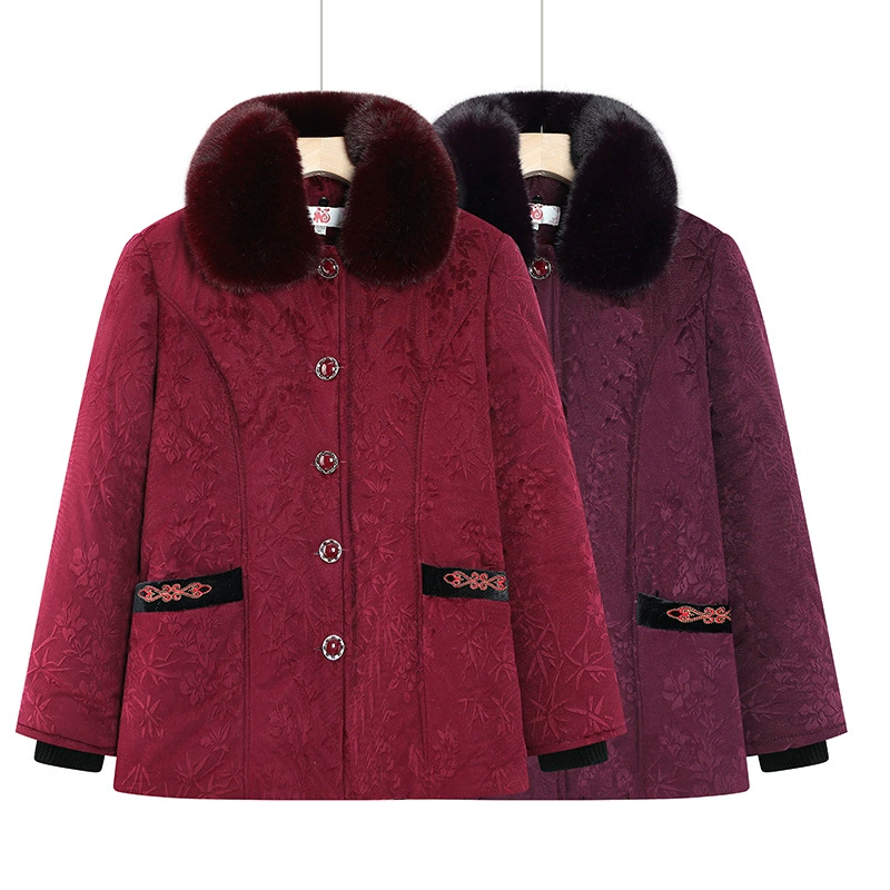 Толстая зимняя куртка для пожилых людей