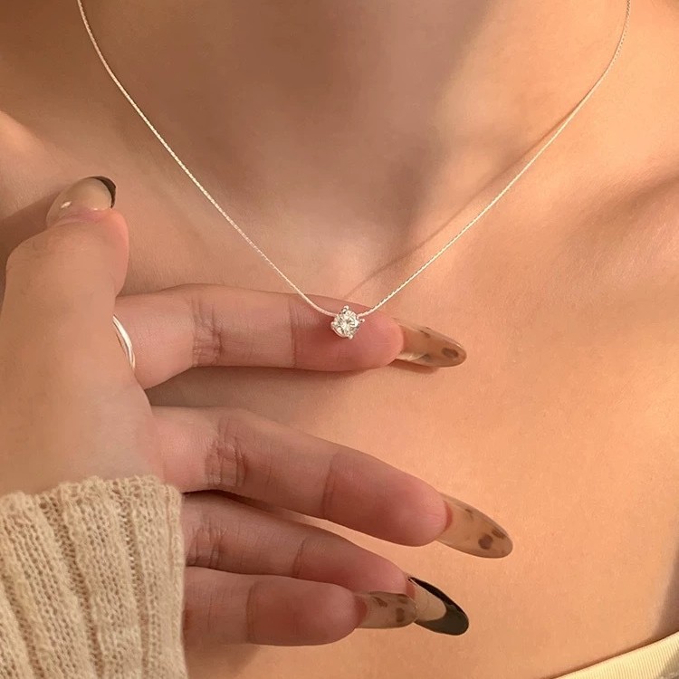 Four-pronged Solitaire Diamond Necklace S925 Sterling Silver Simple Fashion Light Luxury Niche High-end Versatile_voghion.com