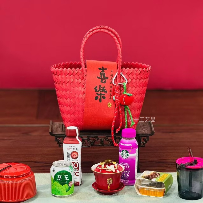 新中国式のお土産は藤の編み物のかごをまねて結婚します。|undefined