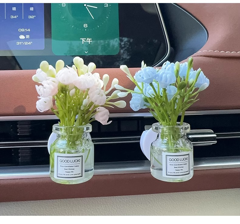 Small Fresh Car Air Outlet Vase Aromatherapy Car Air Conditioning Perfume Lasting Light Fragrance Car Interior Decoration Ornaments