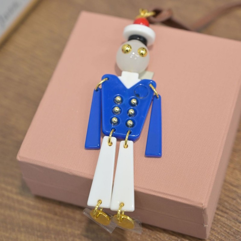 2025 新ロボットタッセルキーホルダー miu ハンドバッグペンダントファッショントレンドニッチペンダント卸売|undefined