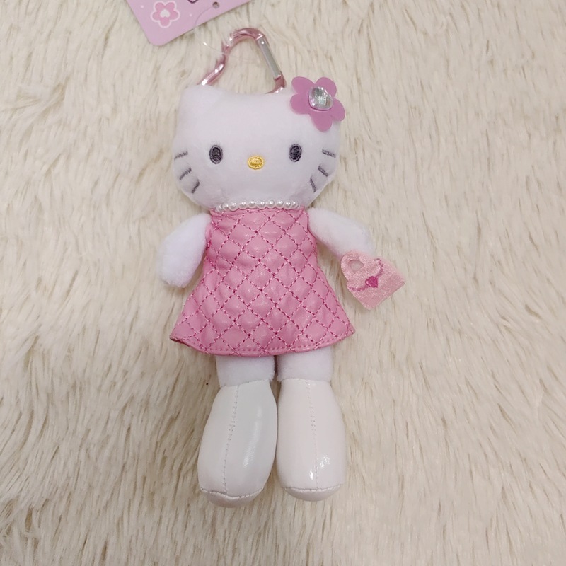 かわいい愛の心は猫の平成のギャルのぬいぐるみのキーホルダーのかわいいカバンのリュックサックのペンダントを掛けます。|undefined