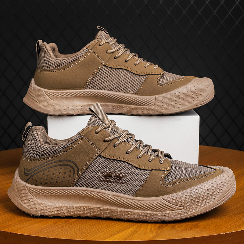 Zapatos de hombre 2024 nuevos zapatos de lona de moda mediados de la zapatilla de deporte retro estilo coreano herramientas de los Hombres estilo británico